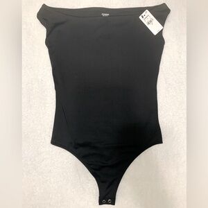 🛑 SOLD 🛑 NWT Express Body Contour Black Off Shoulder Body Suit - Size XS